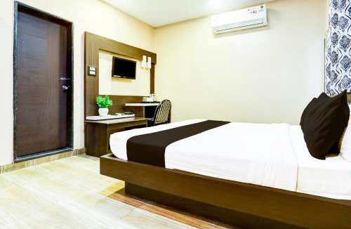 Gwalior Hotel | Super Collection O Kampoo Tiraha Road Formerly Siddhi Vinayak