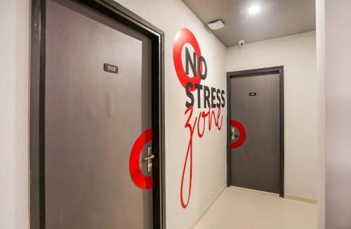 Baraula Hotel | Super Collection O Le Noida Hotel Near Sector 76 Metro Station