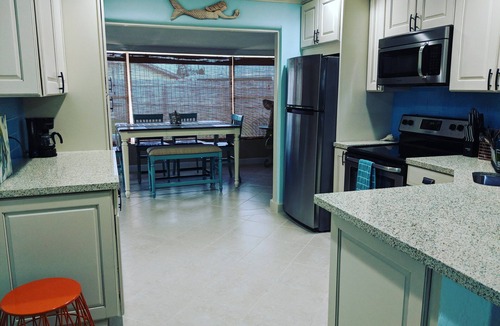 Aquarius Oceanfront House | Super Cute Beach Home *Recommended* Casa Azalea