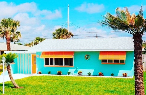 Aquarius Oceanfront House | Super Cute Beach Home *Recommended* Casa Azalea