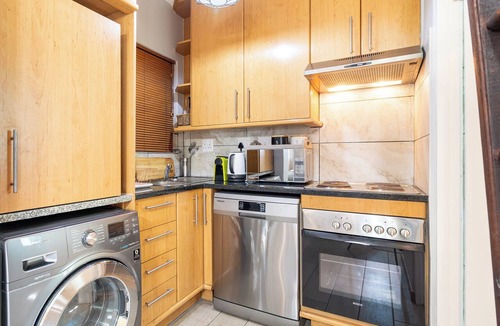 Stellenbosch Central Apartment | Super Cute Apartment in most loved Church Street - walk to restaurants