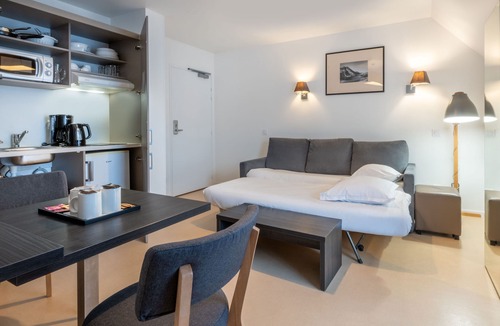 Bourg-l'Eveque Condo | Super Endroit ! Suite Climatisée + Équipée