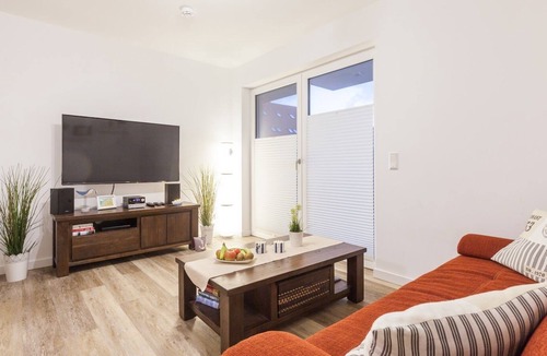 Alt Gaarz Apartment | Super Gemütliche 2-raum-ferienwohnung mit Terrasse, 500 m bis zum Strand