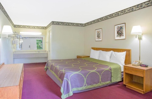 Lightfoot Hotel | Super Inn Williamsburg