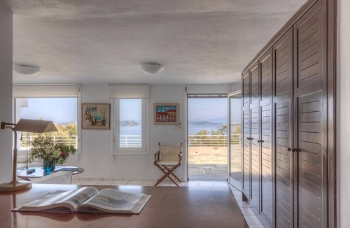 Achladies Villa | Super Luxury Skiathos Villa | Seven Stunning Bedroom Suites | Villa Daphne