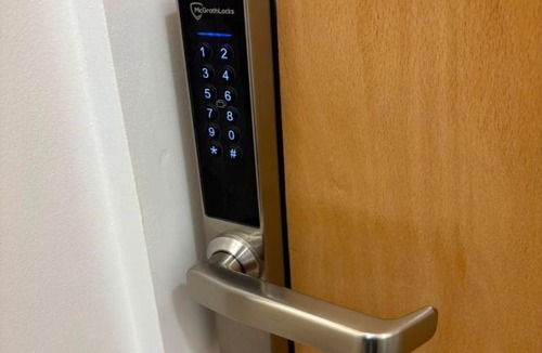 Central Aberdeen Hotel | Super Nova Self-Service Hotel