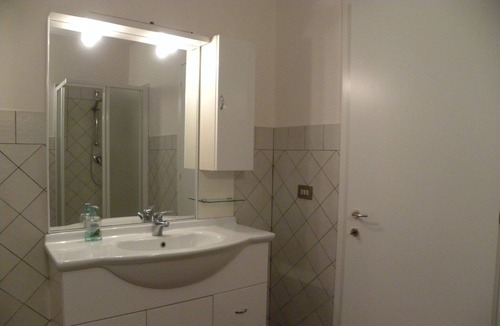 Palaia Villa | Super Panoramic villa for 5 with fast Wifi,Air Cond,Outdoor dining Close to town
