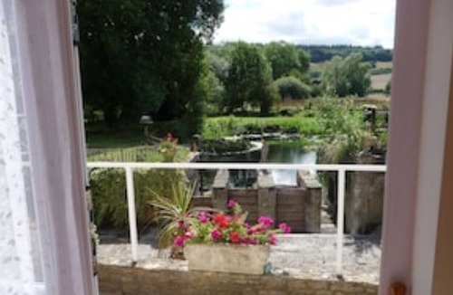 South Newton House | Super Self Catering Apartment Near Salisbury UK