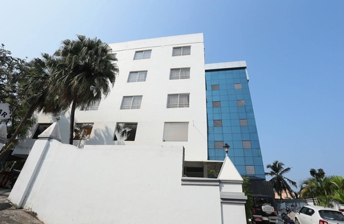 Palayam House | Super Townhouse Prince Palace