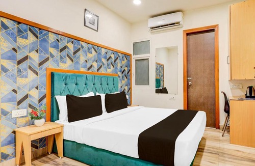 Pashim Vihar Hotel | Super Townhouse Hotel Silver Saffron