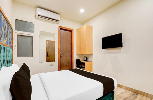 Pashim Vihar Hotel | Super Townhouse Hotel Silver Saffron