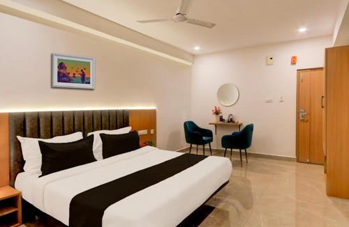 Hyderabad Hotel | Super Townhouse Lotus Grand