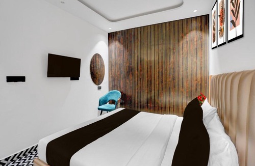 Zirakpur Hotel | Super Townhouse OAK Chandigarh Ambala Expressway Gazipur Formerly Troy Resorts and Wellness