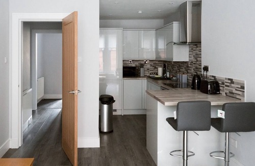 Partick Apartment | Superb 1Bed Flat in Fabulous West End - Pass the Keys