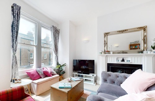 Clapham Apartment | Superb 2 bed flat next to Clapham South station