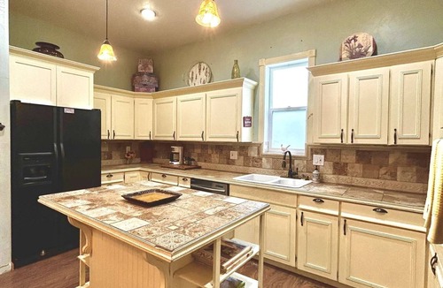 Sequim Cottage | Superb 2-Bedroom cottage in enchanting Sequim