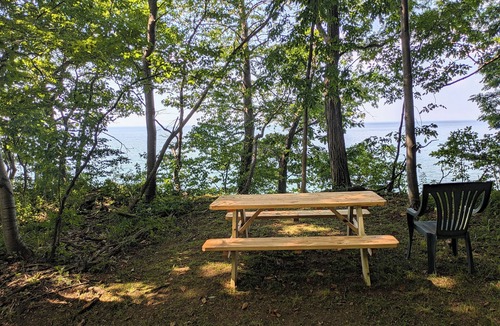 Westfield House | Superb 3-bedroom, 2 bath house on lake erie. 2 min drive to Barcelona Harbor!