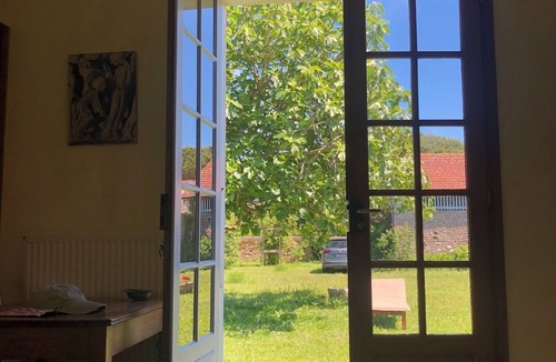 La Bree-les-Bains House | Superb beachfront home! Super large flowery garden direct to the beach