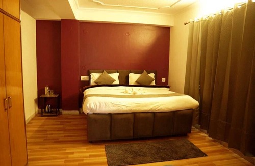 Shimla Bed & Breakfast | Superb bed & breakfast with WiFi in Shimla