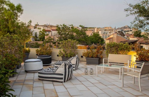 Psirri Apartment | Superb Central Athens Suite with Rooftop – Perfect for 5 Guests, 85sqm