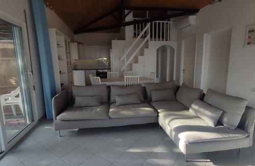 Marathokampos Villa | Superb coastal villa. Sleeps 6. Large private patios. Beaches few minutes walk.