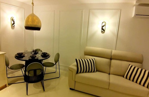 San Anton Apartment | Superb Duplex Private Patio Alicante Center