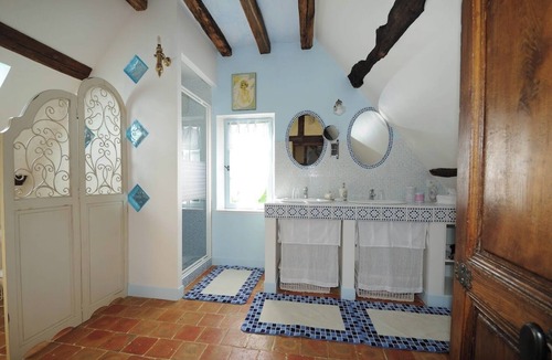 Dorceau Bed & Breakfast | Superb percheronne house surrounded by greenery. the fireplace will warm you up.