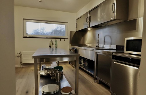 Houyet House | Superb house with fireplace, pool table & sauna