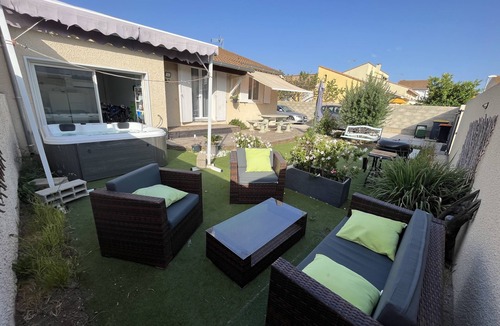 Valras-Plage House | Superb house with SPA Valras-Plage, sea 600m, 4 bikes available.