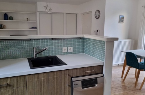 Puteaux Apartment | Superb Large Flat Terrace Parking Close La Défense