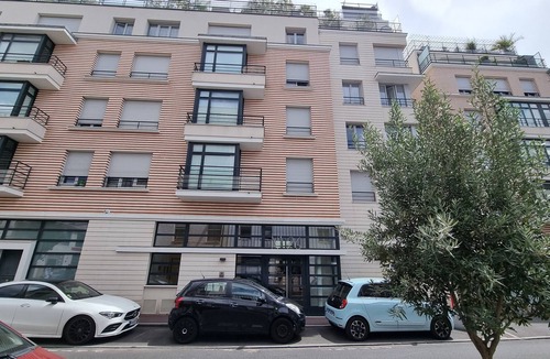 Puteaux Apartment | Superb Large Flat Terrace Parking Close La Défense