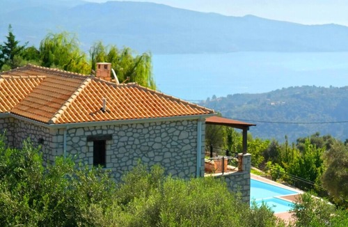 Spanokhorion Villa | Superb Lefkada Villa | 2 Bedrooms | Villa Kallisto | Stunning Sea and City Views