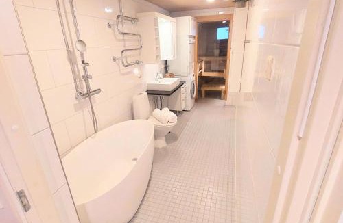 Kamppi Apartment | Superb Location + Silence + Sauna