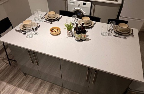 Northampton Apartment | Superb modern flat in Northampton, parking &EV