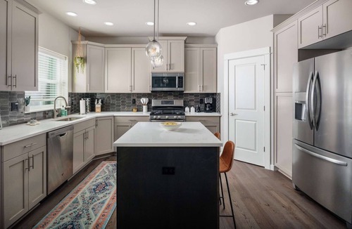 Aloha House | Superb New Construction, Pet Friendly, Hot Tub, Ping Pong, Near TopGolf, Under 15 Miles to Portland