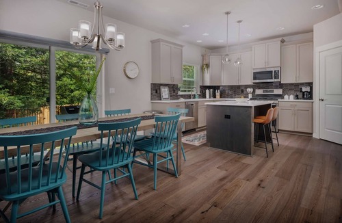 Aloha House | Superb New Construction, Pet Friendly, Hot Tub, Ping Pong, Near TopGolf, Under 15 Miles to Portland