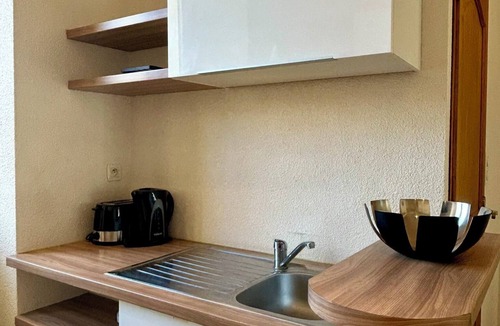 Montlucon Apartment | Superb refurbished furnished T2 in city center