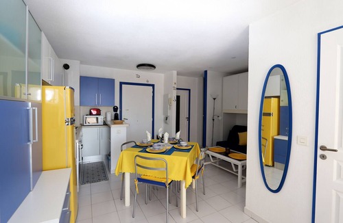 Saint-Raphael Apartment | Superb sea view, air conditioning, swimming pool and private garage