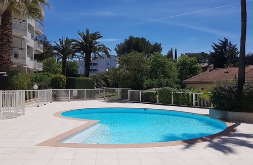 Saint-Raphael Apartment | Superb sea view, air conditioning, swimming pool and private garage