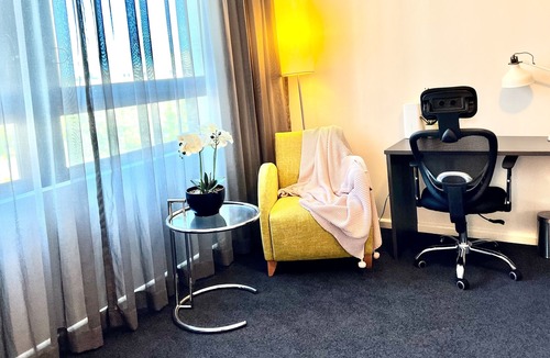 Parramatta Apartment | Superb studio, 2m walk to Parramatta station
