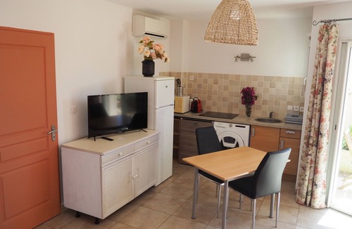 Bastelicaccia House | Superb studio, view of the sea, garden, ground floor of villa in the countryside