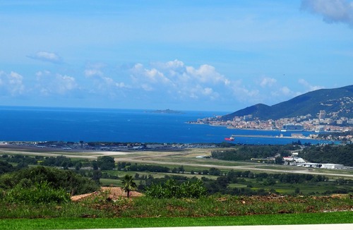 Bastelicaccia House | Superb studio, view of the sea, garden, ground floor of villa in the countryside