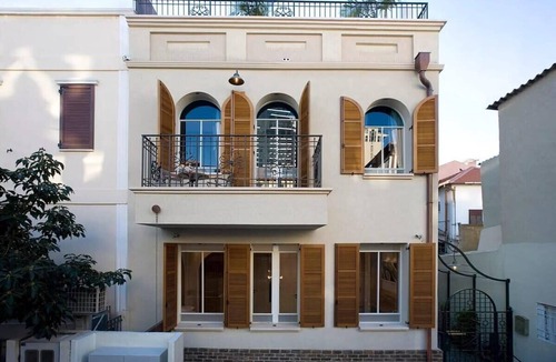 Neve Tzedek Apartment | Superb Suite Great Balcony at Tel Aviv