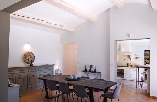 La Roque-sur-Pernes Villa | Superb vacation villa (fully renovated) in the heart of the Luberon