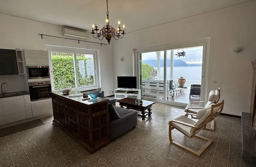 Predore Apartment | Superb villa on Lake Iseo