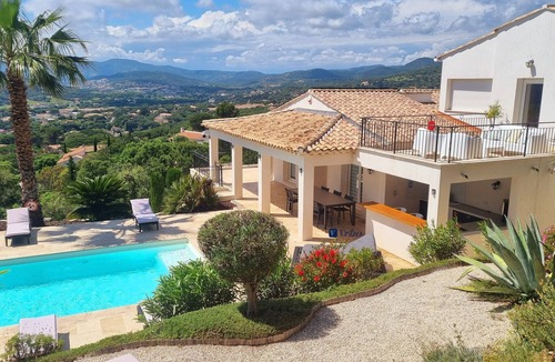 Sainte-Maxime Villa | Superb Villa with stunning views of the Sea & Hills at 1.5km from the beach