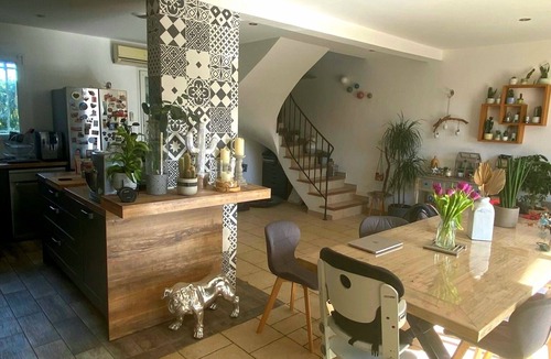 Tarascon Villa | Superb villa with pool and garden near St Remy de Provence