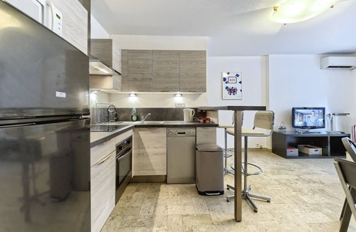 Musicians Quarter Apartment | Superbe Appartement Pres DE LA Gare Clim Wifi Espace Dedie AU Travail
