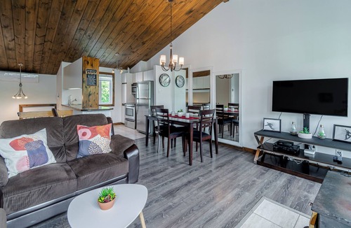 Stoneham Condo | Superbe Condo Face aux Pentes de ski Stoneham!