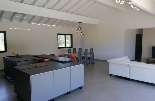 Iholdy House | Superbe Maison Neuve en Pleine Campagne